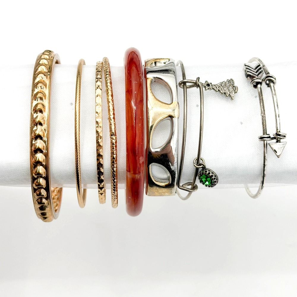 Mixed Bangle Bracelet Lot 8pc Gold Silver Tone Resin Charms Arrow Hearts